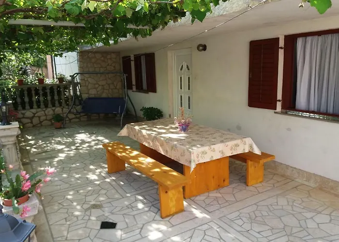Tuzlak Apartment Povile